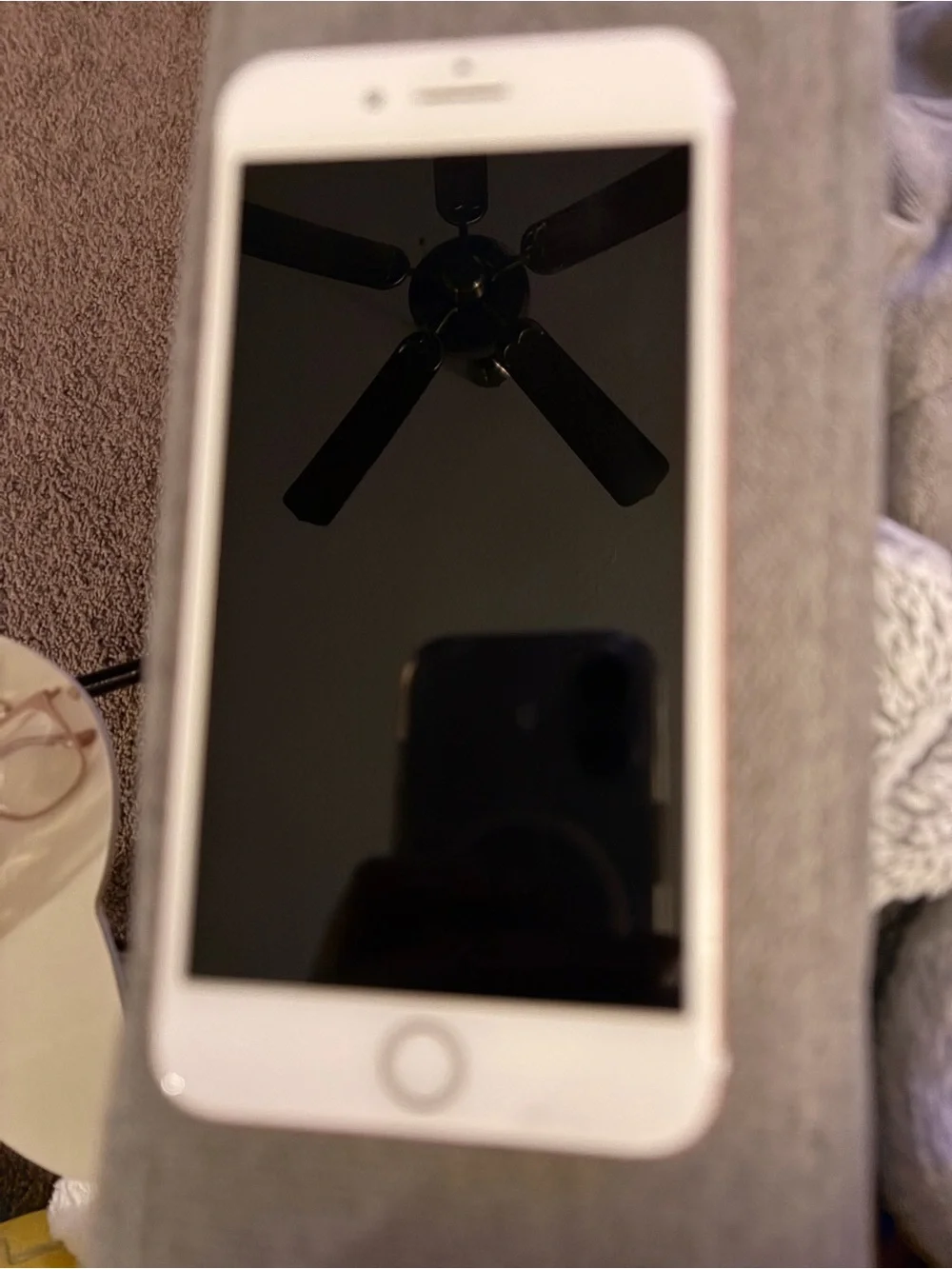 Apple iPhone 7 Plus Rose Gold Front/Back View - White Front